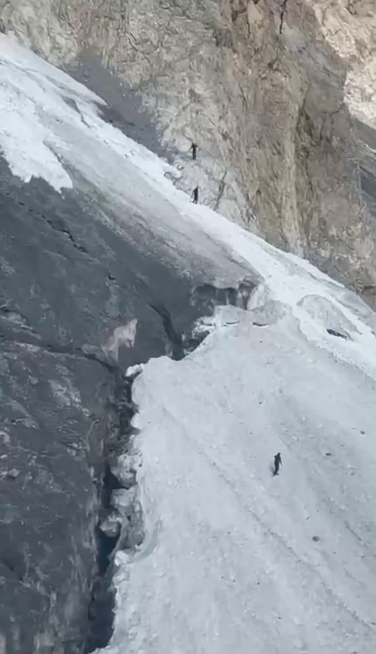 Rescuers say long-line recovery the only option as bodies of three climbers, including Nimsdai, remain stuck at 5,000m on Broad Peak
