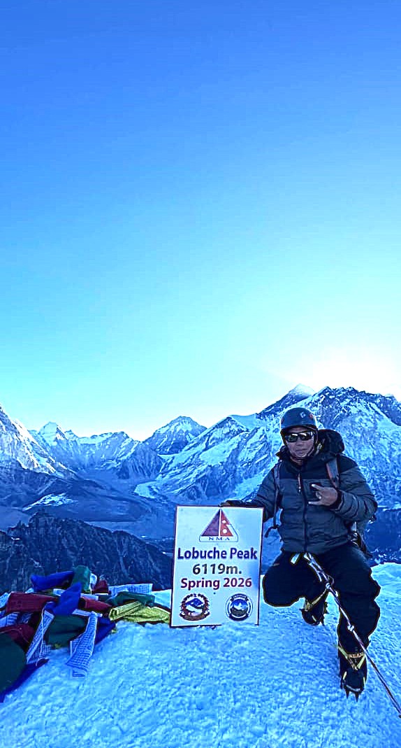 NMA installs new summit signage at Lobuche East